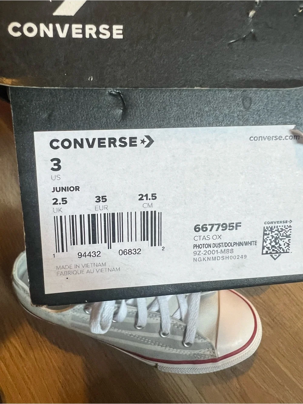 Converse Kids' Low Top Sneakers in Light Gray with Stars & Stripes Sz 3